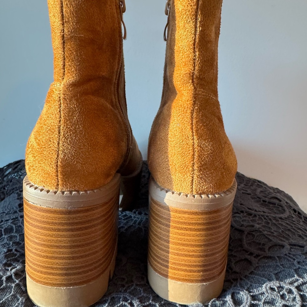 SOLD - Picture 4 of 7